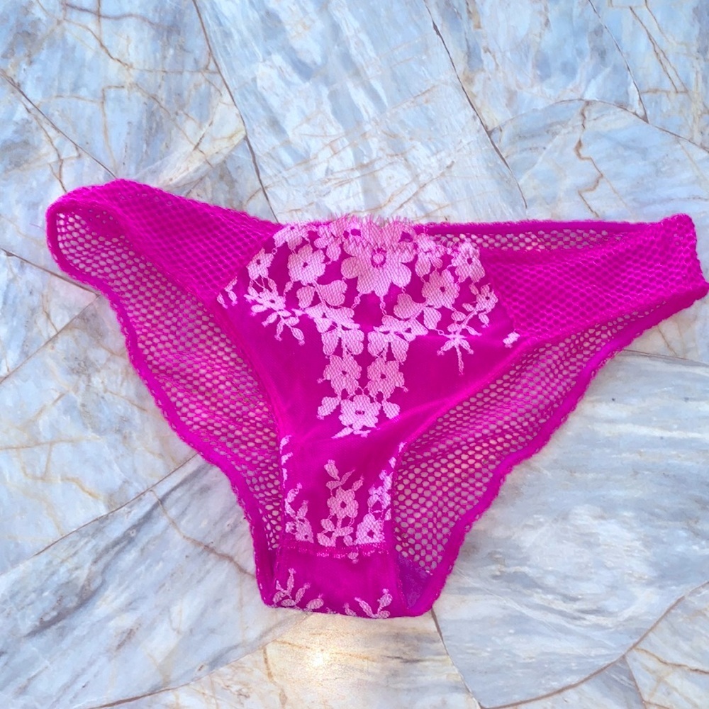 Rare VS Darling Cheekini Bikini Panty Size Medium‎